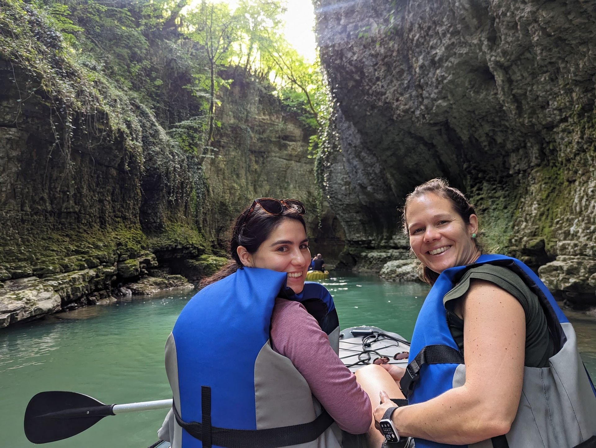 From Kutaisi:Canyons and caves tour with transfer to Tbilisi